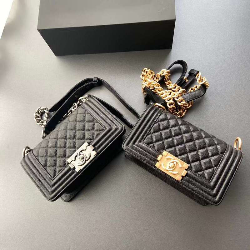 Zivas Charm Sleek Silhouette Everyday Handbag (Designer-Inspired Craftsmanship) – Front View