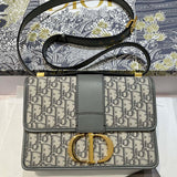 Close-up detail of premium everyday-luxe women's handbag – women's designer-style accessory