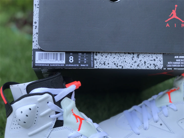 Side profile of Nike clean off-white sneakers chunky sole construction
