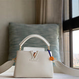  shopper bag interior and compartment view 27