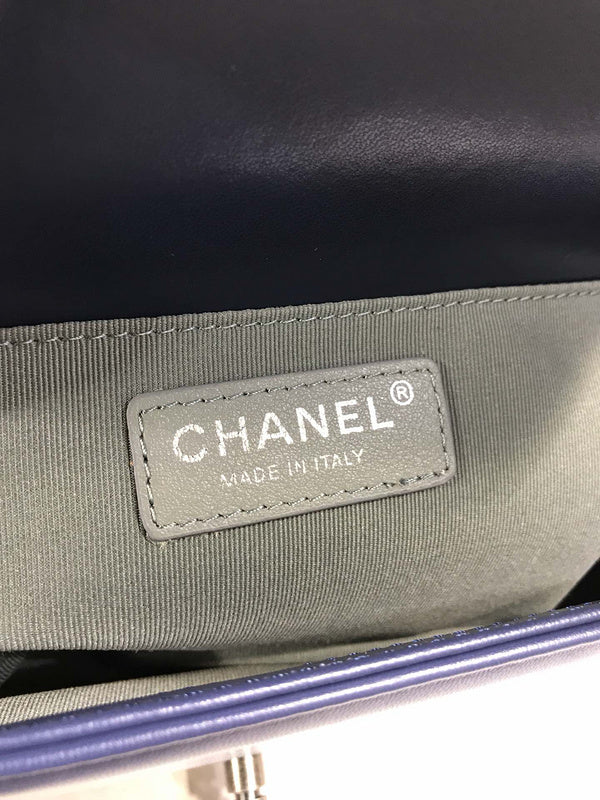  mid purse view 10