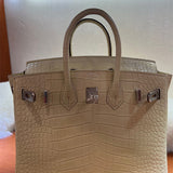 Interior view of structured premium bag