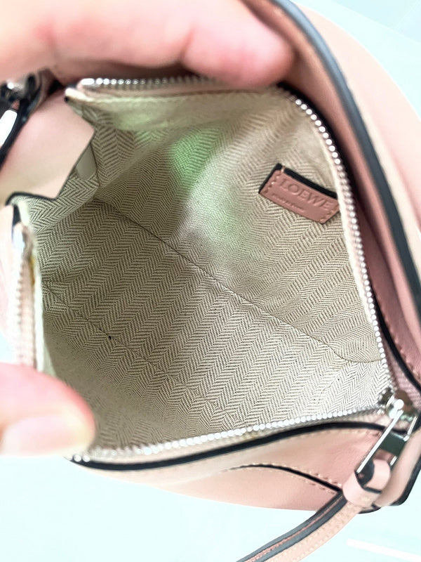 Ziva's Charm handbag – carry view (12.5cm*18cm*8cm)
