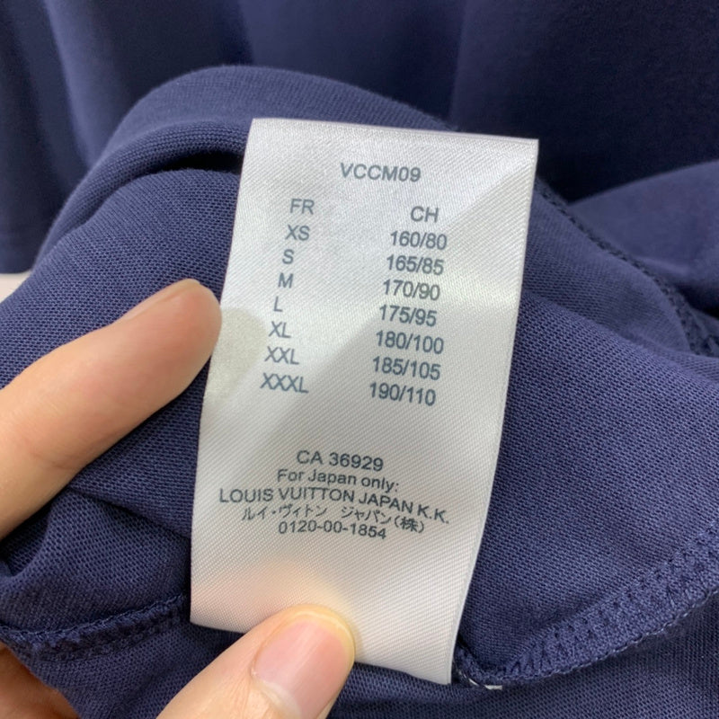 Side profile of Louis Vuitton cotton t-shirt with everyday silhouette