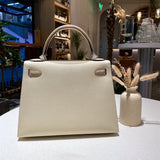  satchel close-up of hardware and finish