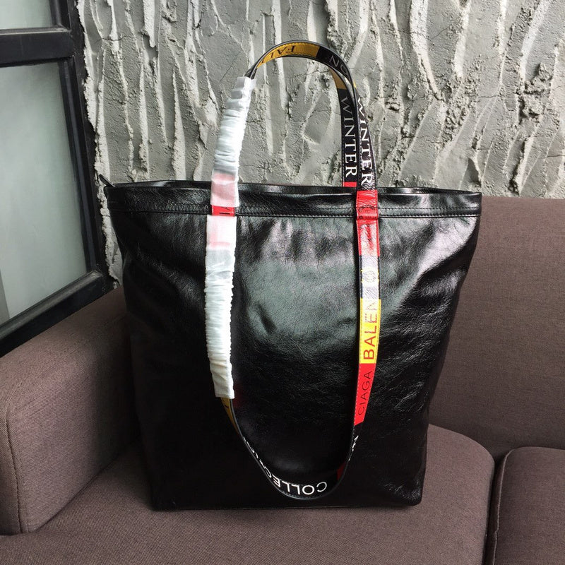Sophisticated Premium PU Leather Handbag - Versatile Everyday Design | Women's Everyday Carry Handbag #953 - back view (image 4) of designer-inspired handbag