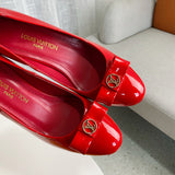 Louis Vuitton shoes Style 185 - top view showing design