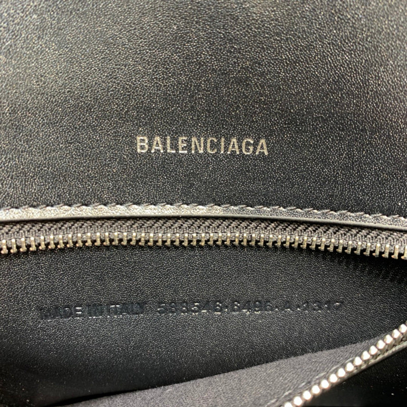 Modern Vegan Leather Handbag - Polished Finish | Women's Premium Handbag #582 - texture close-up (image 9) of designer-inspired handbag