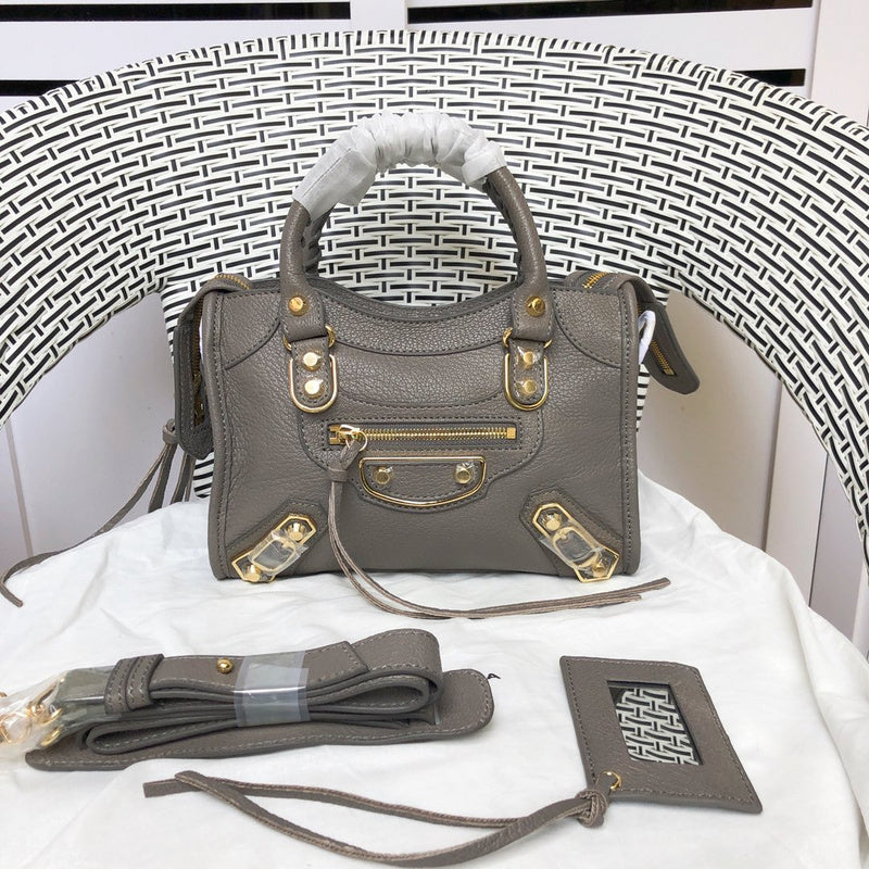 Side profile of polished structured women's handbag – women's designer-style accessory