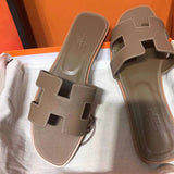 Hermes sandals Style 081 - logo and branding close-up