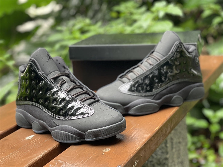 Nike Men's & Women's Designer Lifestyle Shoes — Style 236 angle view