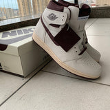 Nike Men's & Women's Designer Street Sneakers — Style 218 hardware detail