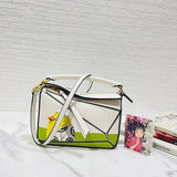 Ziva's Charm handbag – detail view (18cm*11cm*7.5cm)