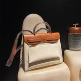  Refined everyday bag carried on shoulder 10