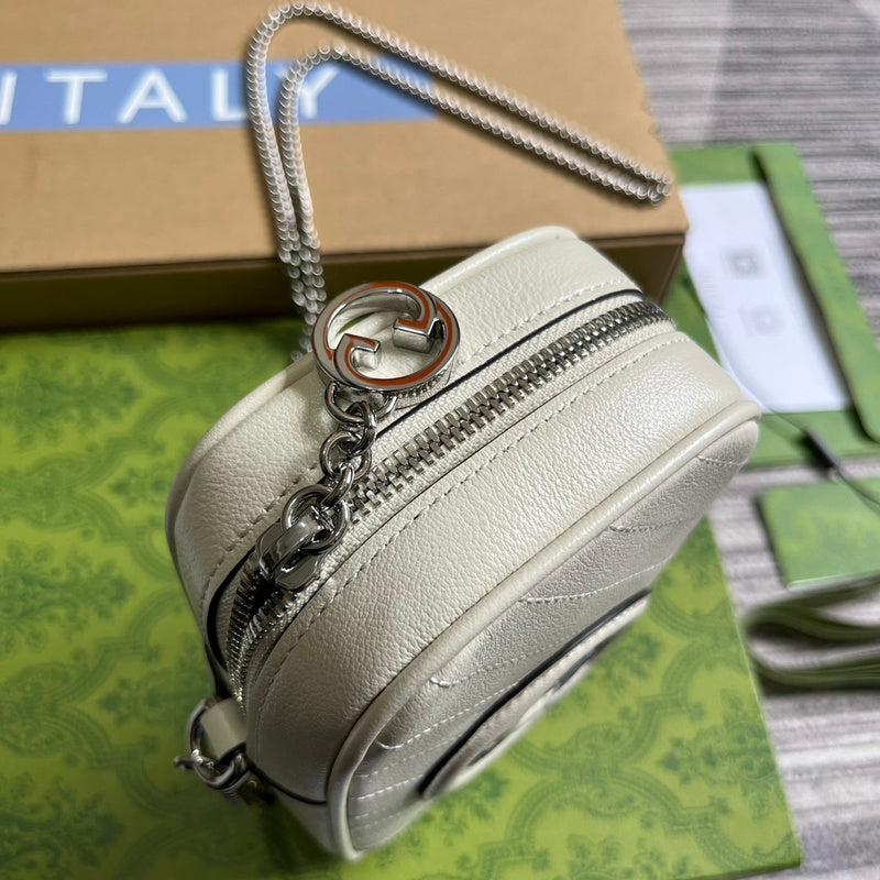 Back view of premium everyday-luxe women's handbag – women's luxury handbag