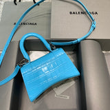 Understated Vegan Leather Handbag - Chic Everyday Appeal | Women's Statement Accessory #578 - close-up detail shot (image 3) of designer-inspired handbag