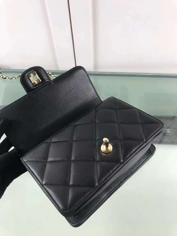 Zivas Charm Everyday Sophistication Fashion Handbag (Designer-Inspired Craftsmanship) – Detail View