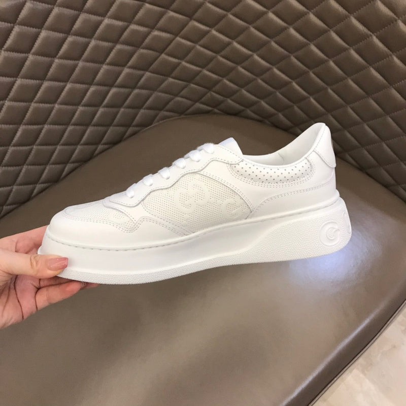 Gucci classic monochrome luxury sneakers view 9 low-top design