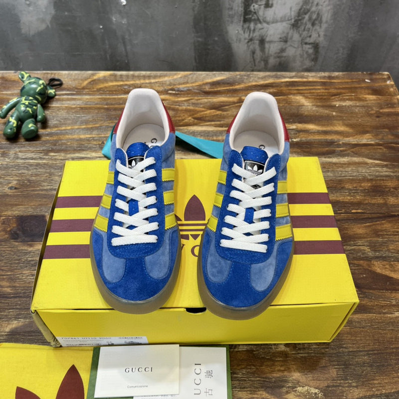 Gucci classic monochrome luxury sneakers view 8 retro runner design