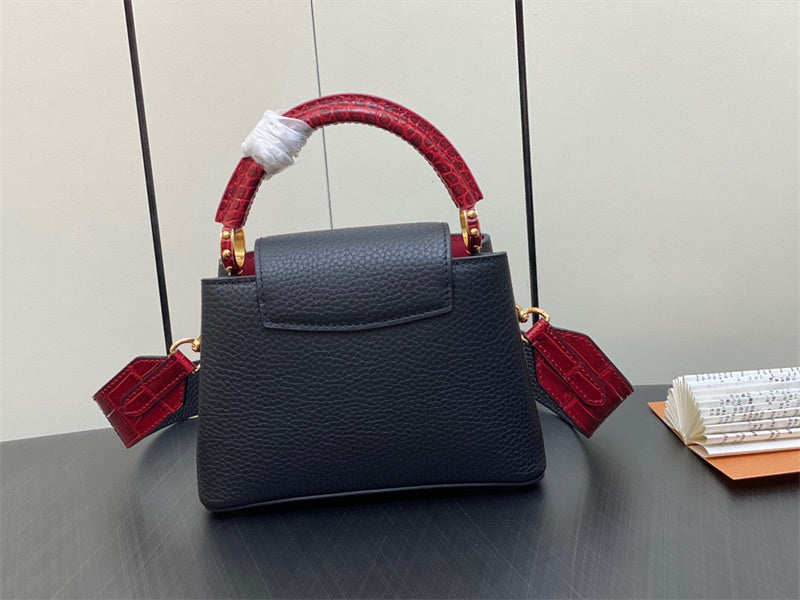  crossbody bag interior and compartment view 9