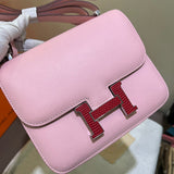 Everyday-Ready bag shown from front angle