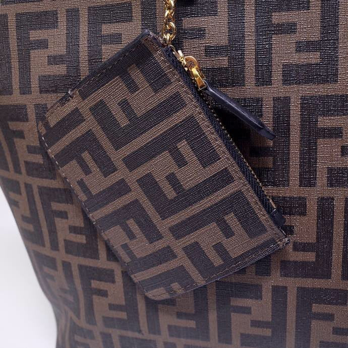 Ziva's Charm handbag – interior view (34cm*28.5cm*14cm)