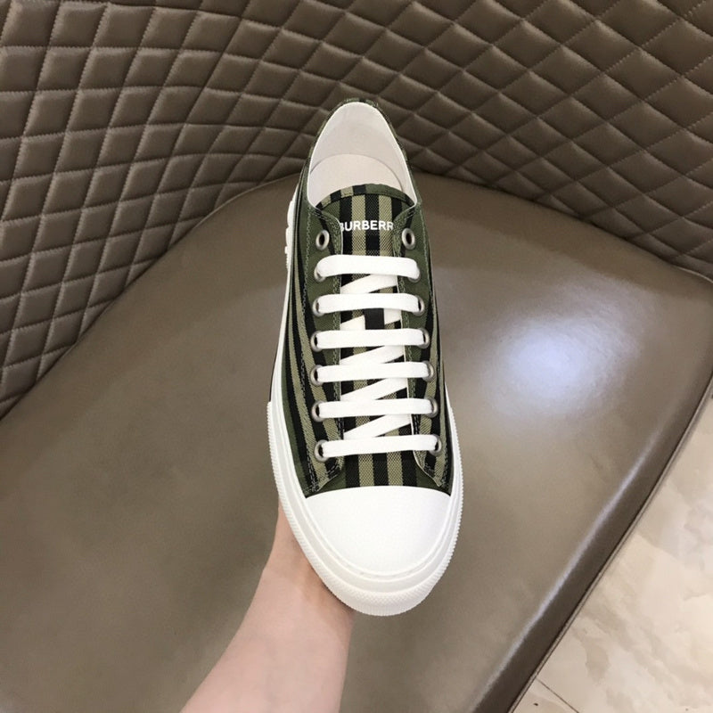 Burberry shoes Style 302 - sole and craftsmanship detail