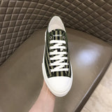 Burberry shoes Style 302 - sole and craftsmanship detail