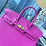  sophisticated tote bag styled with outfit
