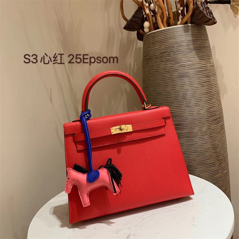  Timeless everyday bag front view 25