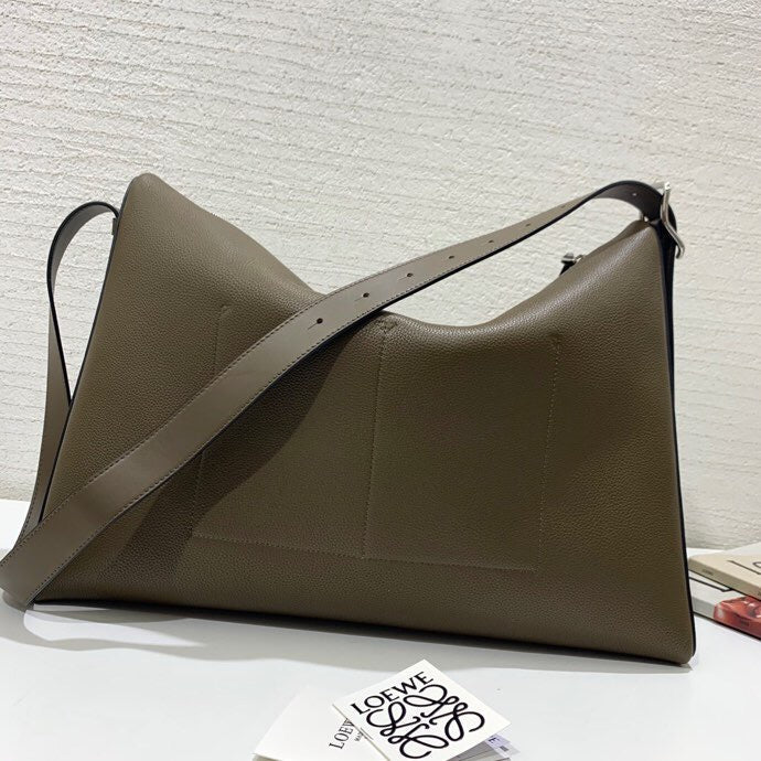 Ziva's Charm handbag – styled view (46cm*30cm*22cm)