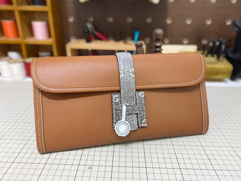 Interior view of fluid premium bag