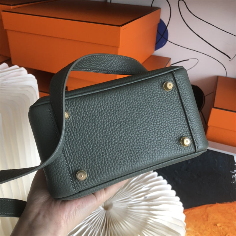  shopper bag interior and compartment view 9