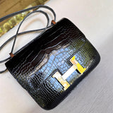  essential tote bag detail view showing craftsmanship 8