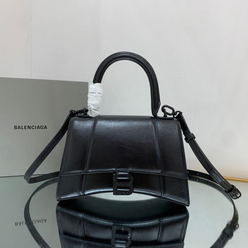 Zivas Charm Refined Structure Statement Handbag (Contemporary Shape Language) – Front View