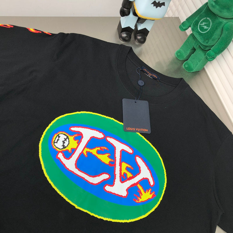 Side profile of Louis Vuitton cotton t-shirt with logo-detail design