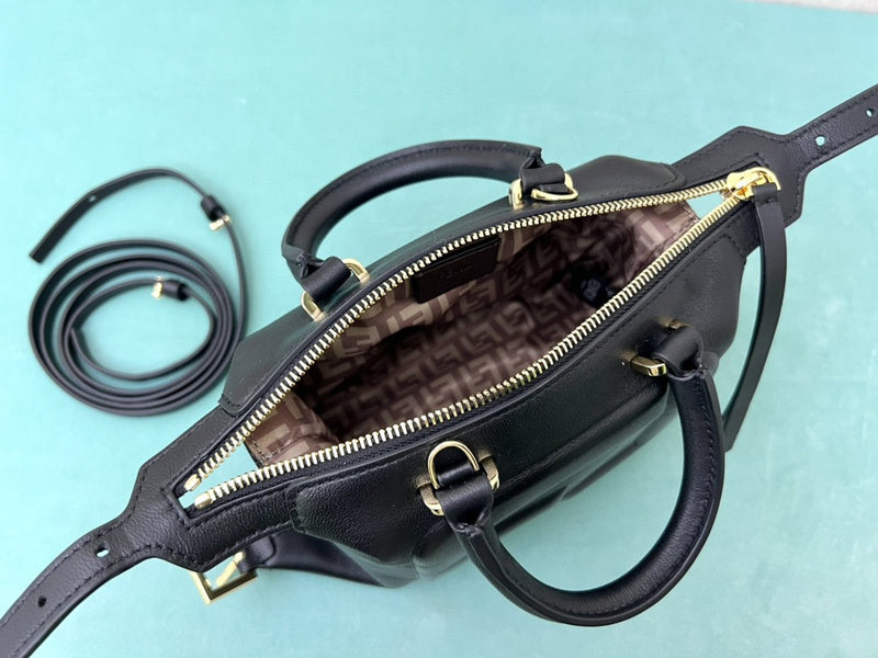 Ziva's Charm handbag – detail view (16.5cm*13.5cm*9cm)