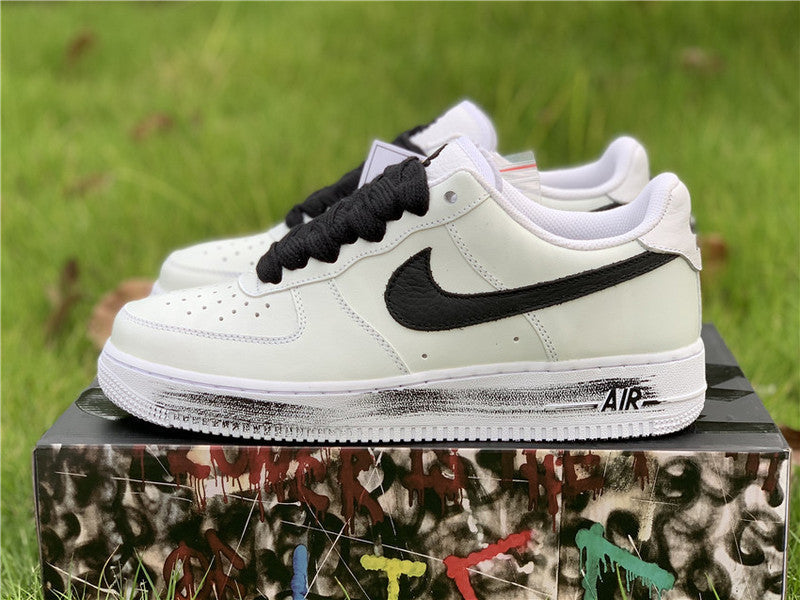 Nike Men's & Women's Luxury Fashion Trainers — Style 066 detail view