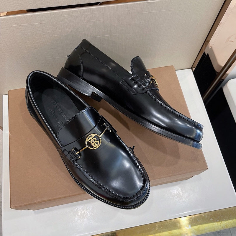 Burberry shoes Style 277 - close-up of handcrafted italian detailing