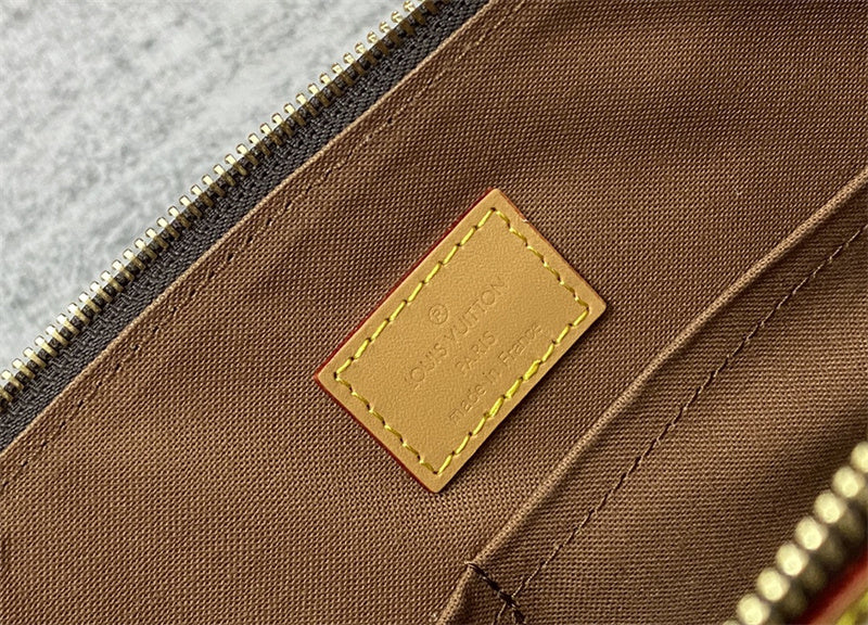  handbag interior and compartment view 9