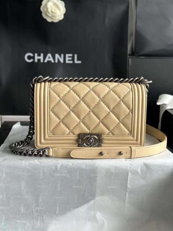 Zivas Charm Understated Luxury Everyday Handbag (Structured Everyday Essential) – Close-Up Detail