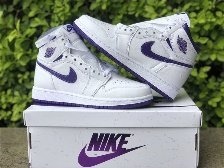 Nike Men's & Women's Premium Casual Sneakers — Style 160 interior view