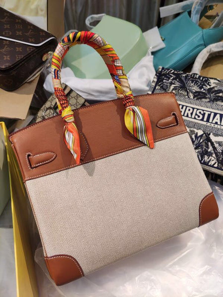 Close-up detail of balanced bag design