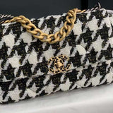 Zivas Charm Modern Minimalist Look Designer Handbag (Refined Modern Silhouette) – Detail View