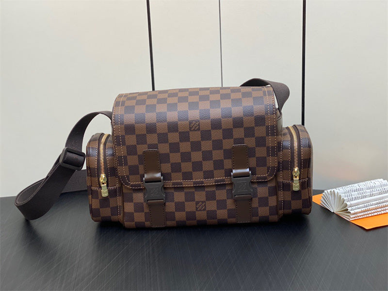  Curated shoulder bag carried on shoulder 10