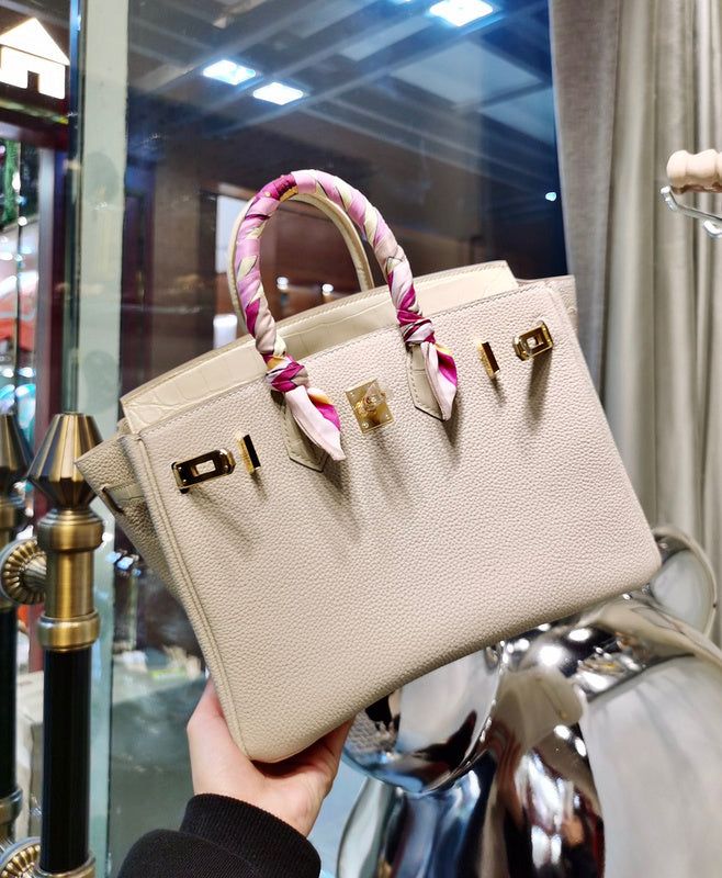 Elegant handbag styled for everyday wear