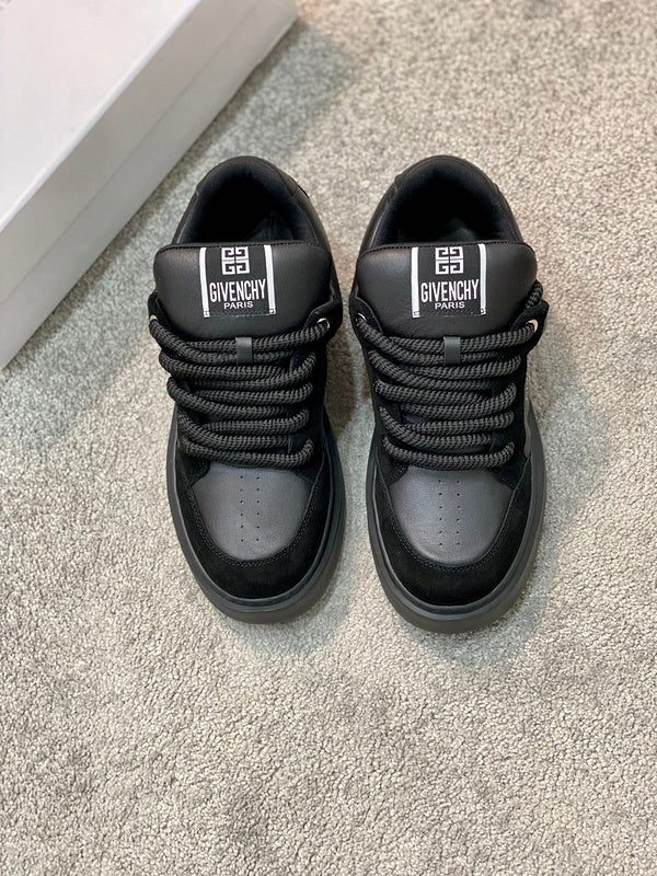 Givenchy shoes Style 186 - packaging and accessories