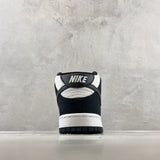 Front view of Nike Mid premium dunk mid