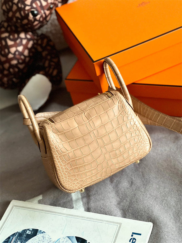  satchel interior and compartment view 9