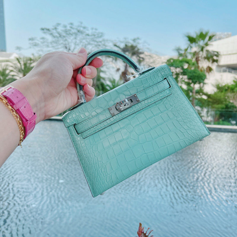 Close-up detail of effortless bag design